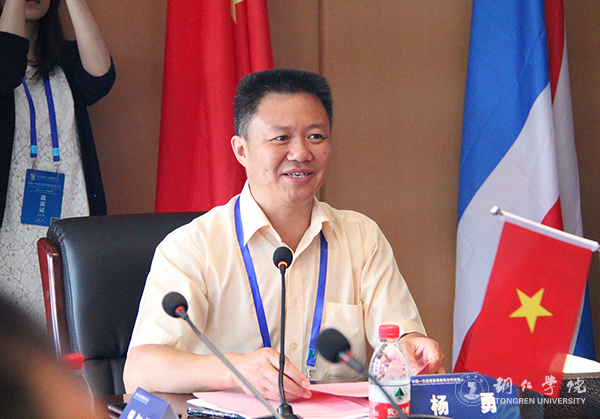 中国—东南亚“高校校长圆桌会议”在Beat365官网举行